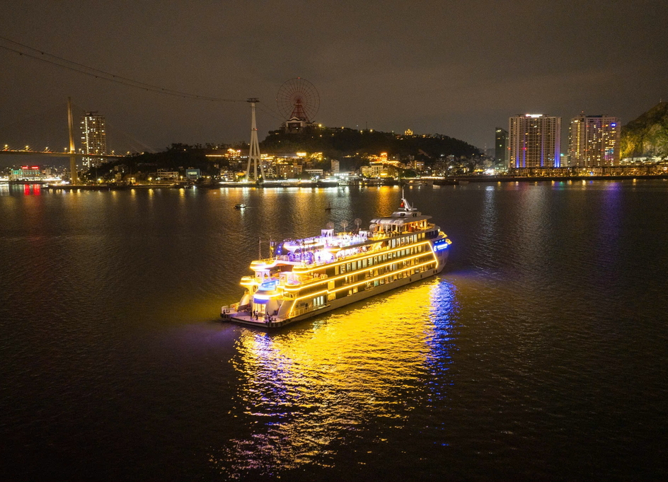 Luna Luxury Dinner