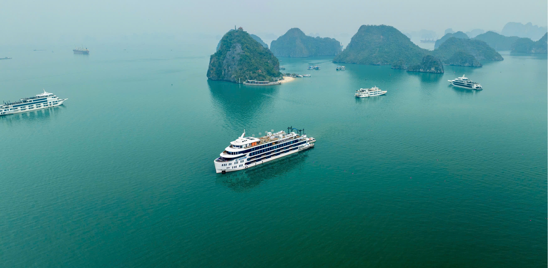 Luna Halong Day Cruise